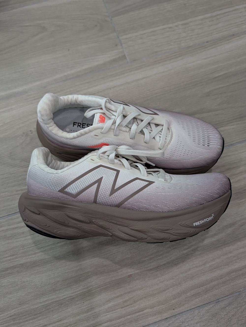 New Balance Fresh Foam 1080 V14 Running Shoes Size 6.5 - Picture 2 of 7